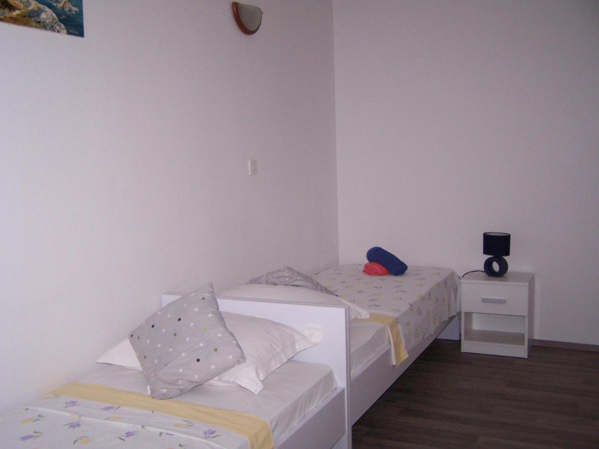 Apartments Sestan Novalja Extérieur photo