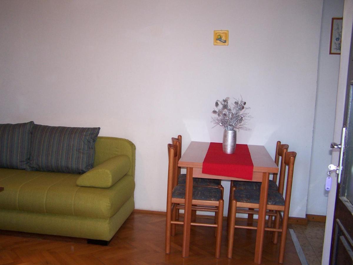 Apartments Sestan Novalja Extérieur photo