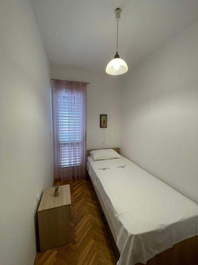 Apartments Sestan Novalja Extérieur photo